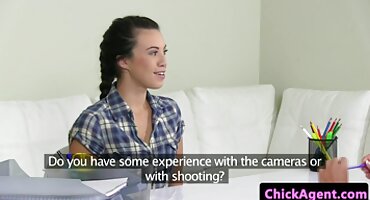 xem sex có bị virus không Một kẻ lừa đảo ukraine quyến rũ một người bạn sex trên xe và liếm tinh trùng.